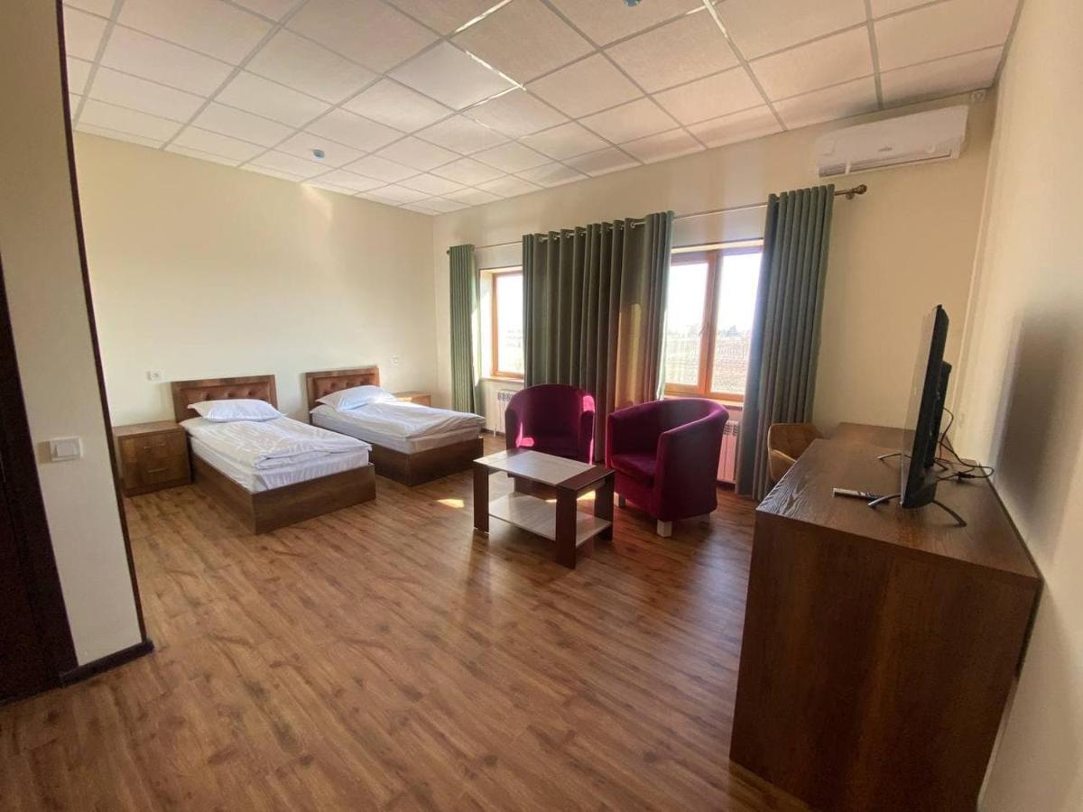 Uzumfermer Hotel & Winery Tashkent Exterior photo